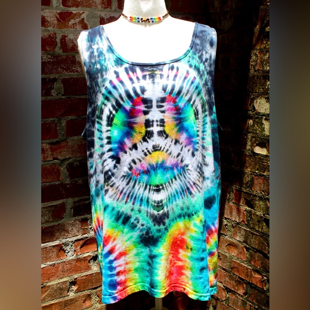 Tie Dye Tank Top Comfort Colors size XL NWT “ Peace n Shrooms”